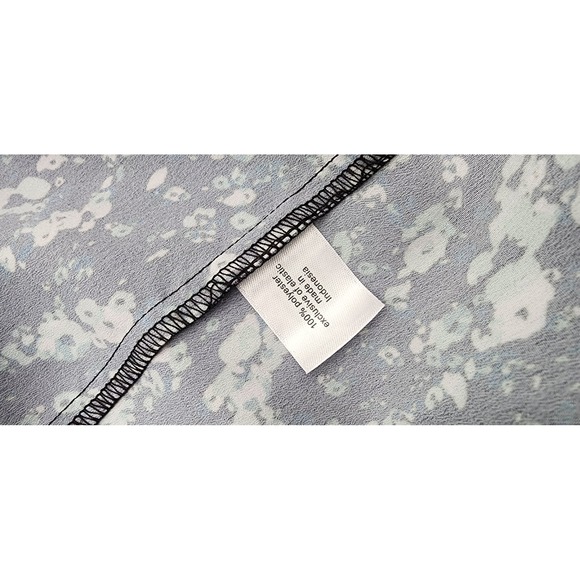 Lane Bryant Womens Top Floral Print Short Sleeve Ruffle Detail Size 18 EUC - Picture 10 of 10